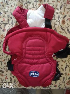 Baby Carrier 'Chicco' for comfortable movement.