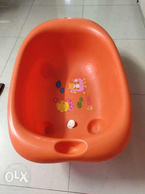 Baby bath tub orange color.. good quality