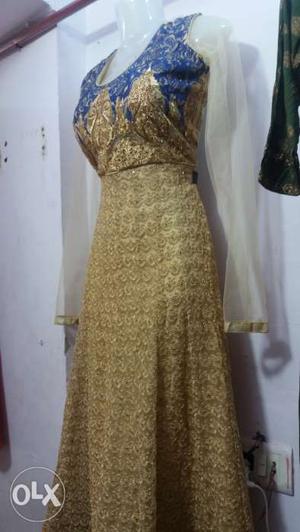 Gold. Blue. Color gown Sleeveless Dress with