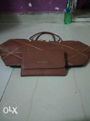 Ladies bag.. Real leather.. Bought from dubai