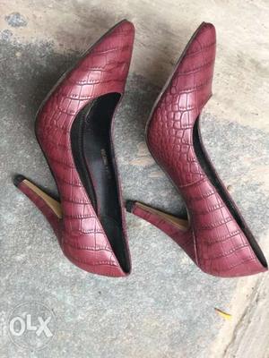 Pair Of Red Leather Pointed-toe Heeled Shoes