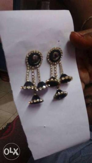 Pair Of Silver-colored Black Gemstone Drop Earrings Pack