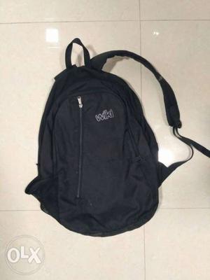 WILDCRAFT College Bag 1 year used in good