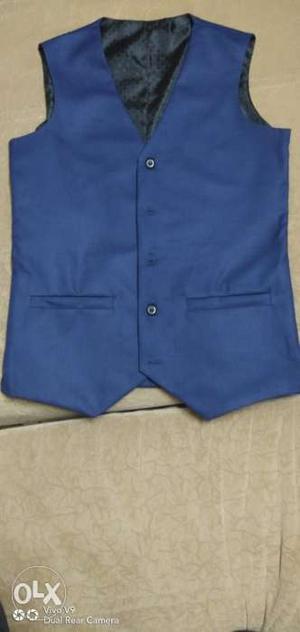 Waist coat, size:Medium used only once