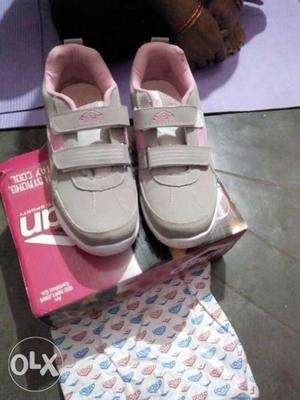 Ascian Gray women Pink Nike Running Shoe new Size 7 No