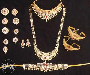Bridal jewellery available for rent