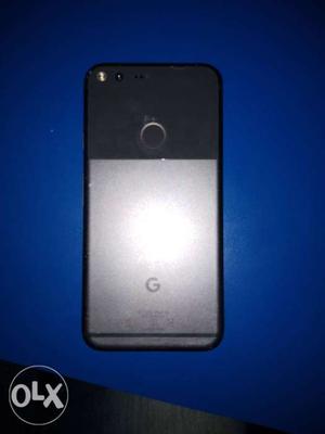 Google Pixel XL phone with warranty, 9month set