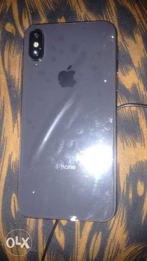 I-PHONE X black colour, with headphones, charger