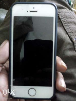 I Phone 5s White Gold 16 Gb with excellent