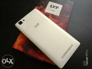 LYF flame 8 low budget 4G