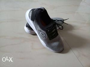 Lotto light weight running shoes in best condition size10