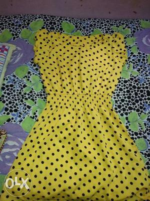 Osm yellow dress...