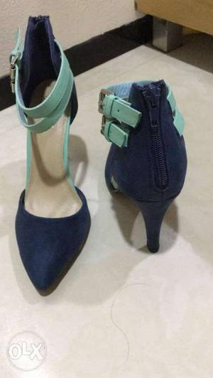 Pair Of Blue Suede Pointed-toe Heeled Shoes