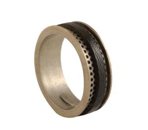 SILVER RING FOR MENS WITH STEEL AND BLACK BAND Hyderabad