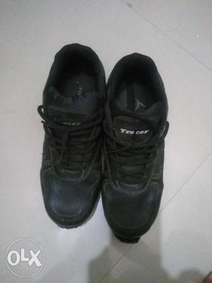 Sports shoes Tracer brand