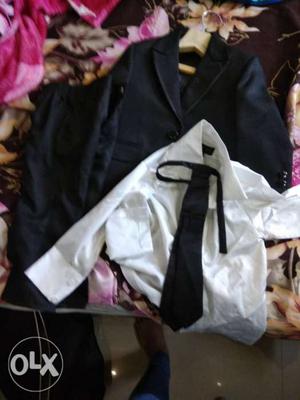 Suit pant for 3 year old boy in a good condition