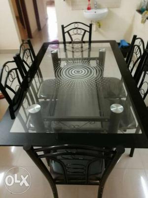 Extremely Beautiful Dining table with 6 chars in