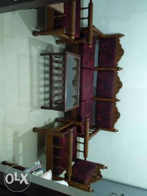 Good condition sofa set with center table