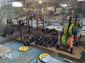 Gym equipments for sale. All workstations in 4x2