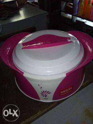 Round Pink And White Miton Plastic Container