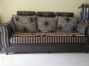 Sofa Set in awesome condition... No damage 3+1+1