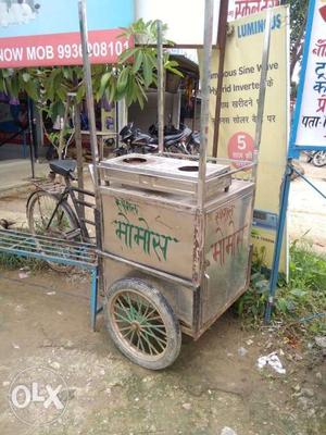 Steal Momos trolley in very good condition