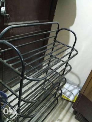 Steel rack in fine condition for books