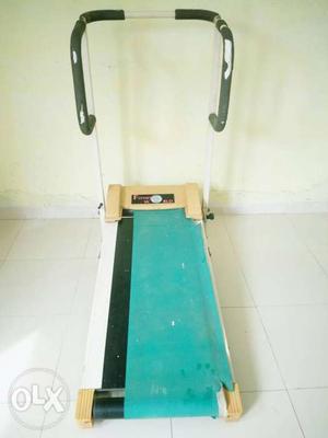 Treadmill (Manual)