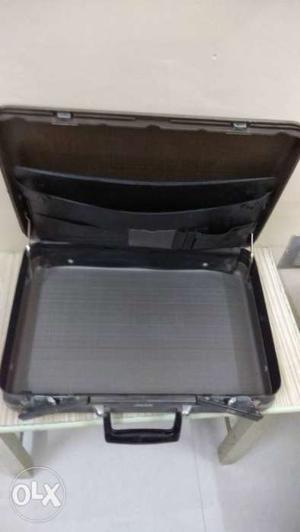VIP ALFA Briefcase best condition