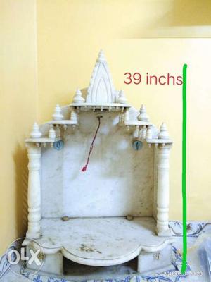 White marble open mandir. In a perfect condition.