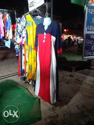 800 wali kurti 400 me, I close my shop, isliye all stock