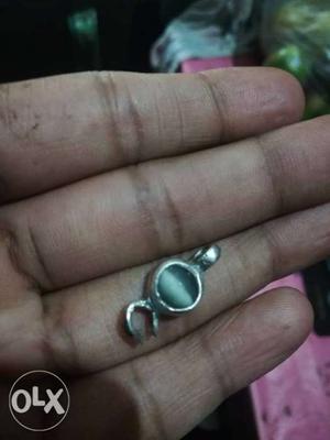 Cats eye stone fresh condition.. urgent sell