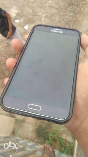 Samsung Galaxy E7 4 month old With all accessories