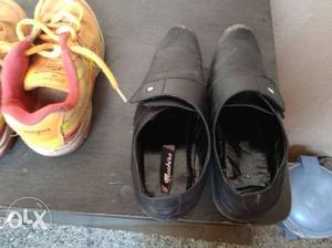Size 2 boys shoes good quality v less used. all 4