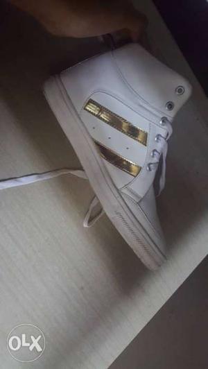 Women White And Gold Leather High-top Sneaker