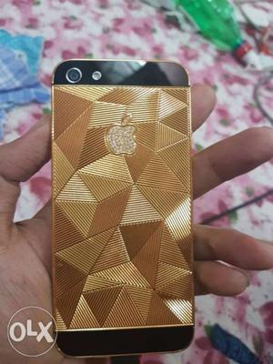 24k Gold customized IPhone 5, 16GB box and