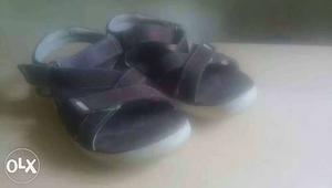 7 inch Brown wood land sandal.One mnth