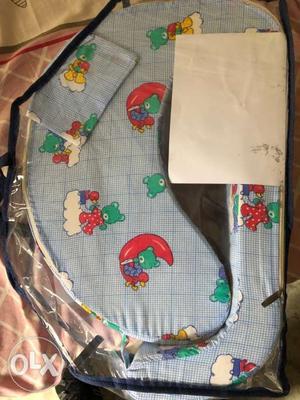 Brand new baby feeding pillow which is unused for