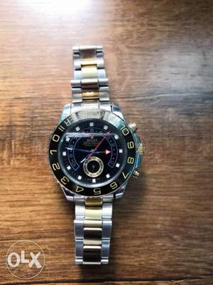 Branded watch for sale, more details in chat