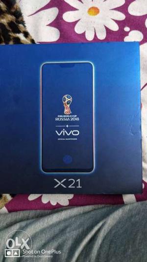Hello i am selling my VIVO X21 With bill box and