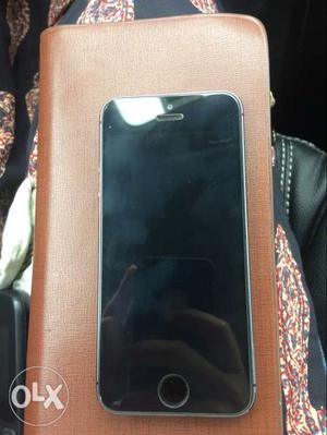 I phone 5 s very good condition not even a single