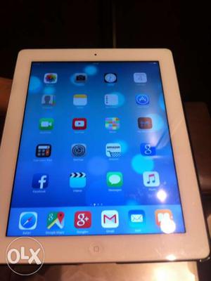 IPad 4th generation white colour in perfect
