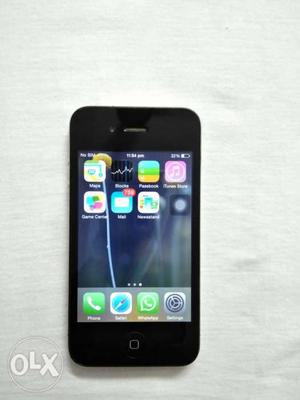 IPhone 4S 16GB in perfect condition, with original charger n