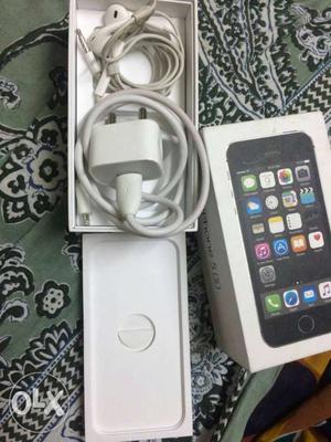 IPhone 5s 32 GB buildbox earphone charger full