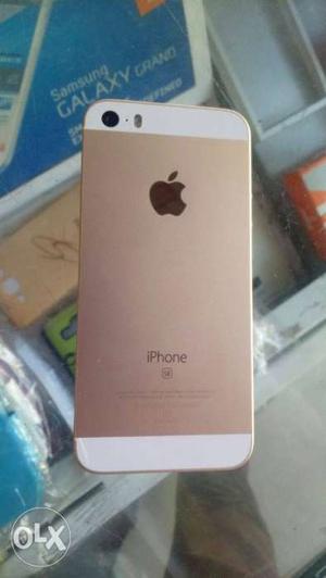IPhone se 64GB full kit 8 month old 4 month under