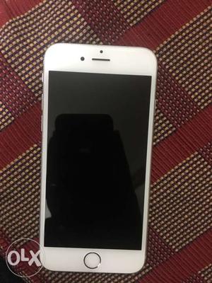 Iphone 6s - 16gb. No scratch or problem. With All