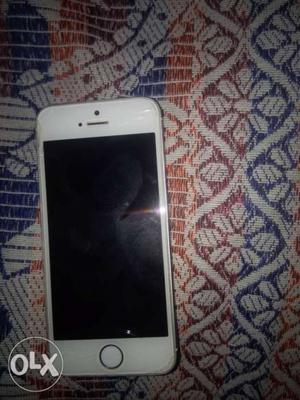 It's good condition all accessories available I phone 5s