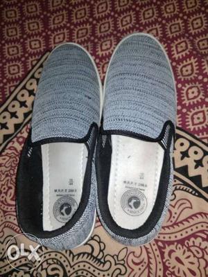 Mens snicers brand new only one time wear very