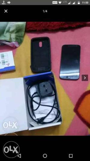 Moto G4 plus with bill box and charger at all