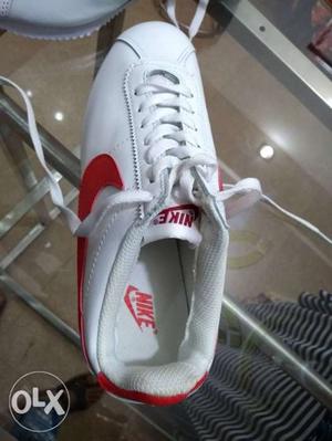 Nike original shoes,size 7, white colour with